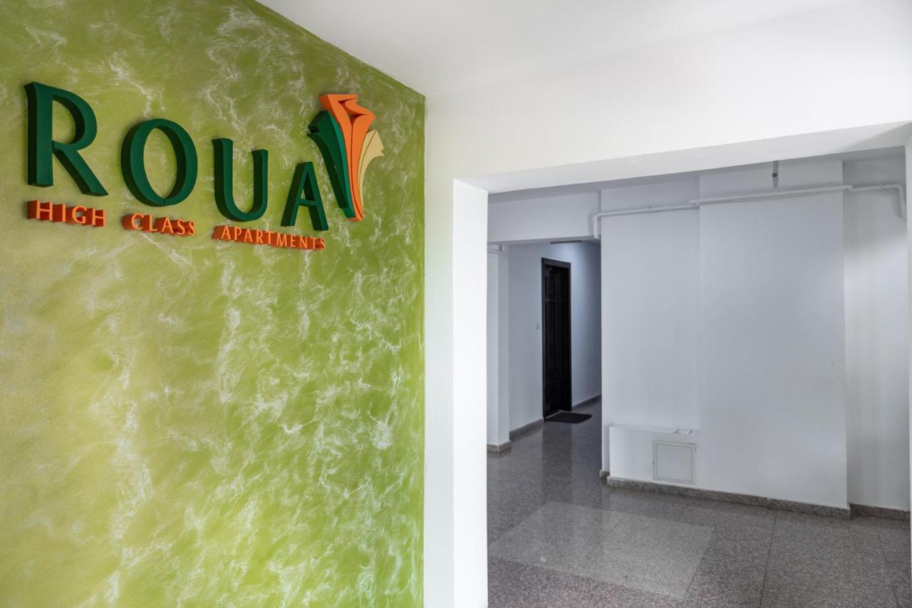 Dreamgarden Airport Apartment & Secure Parking & Airport Shuttle Iasi Exteriör bild